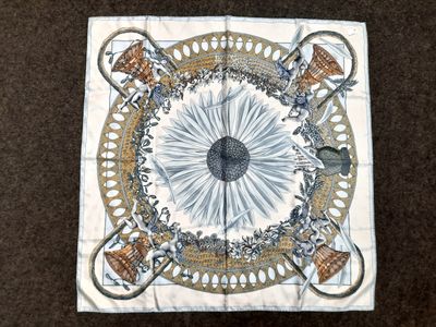 une photo d'un morceau de tissu orné d'un motif