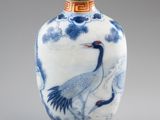chinese blue and white porcelain snuff bottle with crane decoration