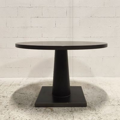 Table ronde de repas modèle Convivio, design Antonio Citterio pour Max