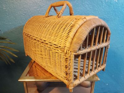 Cage de transport vintage en bois et rotin des années 60