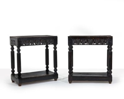 paire de tables d'appoint chinoises en bois sculpté, XIXe siècle