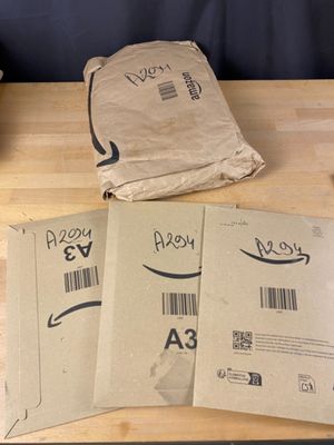 Lot de 4 colis Mystère (Retour Amazon,NPAI ,Adresse incomplè…