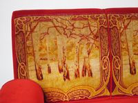 Canapé 1900, garniture de velours cramoisi et à décor sur le… (photo 2)