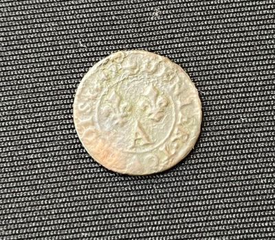 PIECE à deux fleurs de lys et un "A", Denier tournois de Nav…