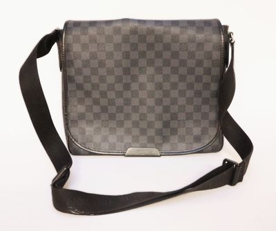 louis vuitton damier cross body bag
