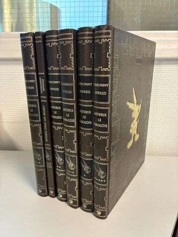 ASTERIX. DARGAUD EDITEUR & EDITION ROMBALDI. Collection reliée en