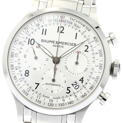 Gros plan sur une montre-bracelet à cadran blanc