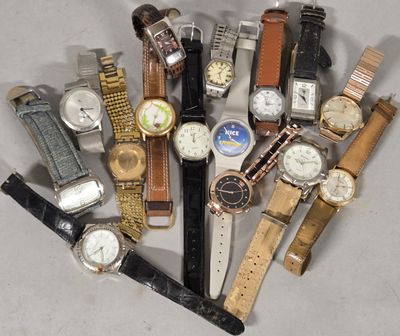 a lot of watches that are sitting together on a table