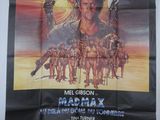 une affiche de cinéma pour « Mad Max » mettant en scène un groupe de soldats