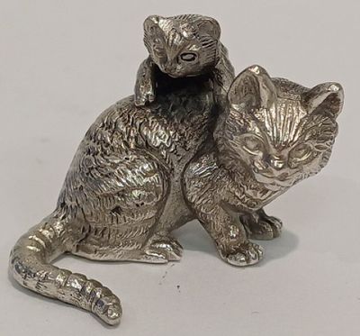 Sujet Chat et son chaton sur le dos en argent poinçon Minerv… - Photo 1