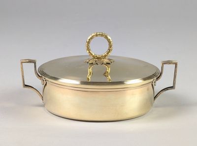 casserole en laiton plaqué, avec couvercle et poignées