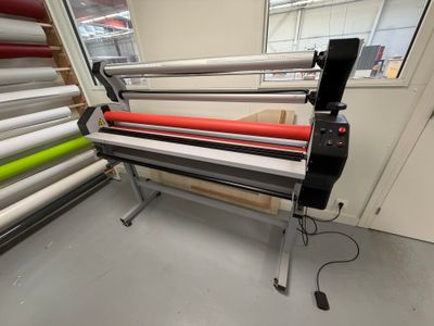 une image d'une machine servant à la fabrication de vinyles