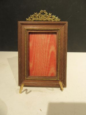 une photo d'un cadre avec une image dessus
