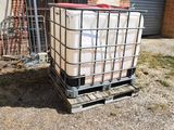 a large container sitting on top of a pallet