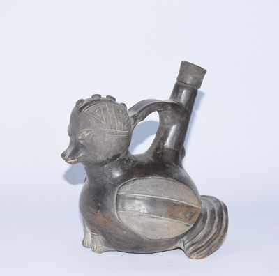 PICHET ZOOMORPHE en terre cuite grise au plomb en forme d'oi…