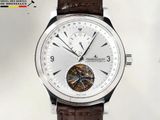 gros plan d'une montre-bracelet avec un bracelet en cuir marron
