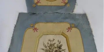 Tapisserie d'Aubusson - Garniture de chaise sur fond bleu - Dossi...
