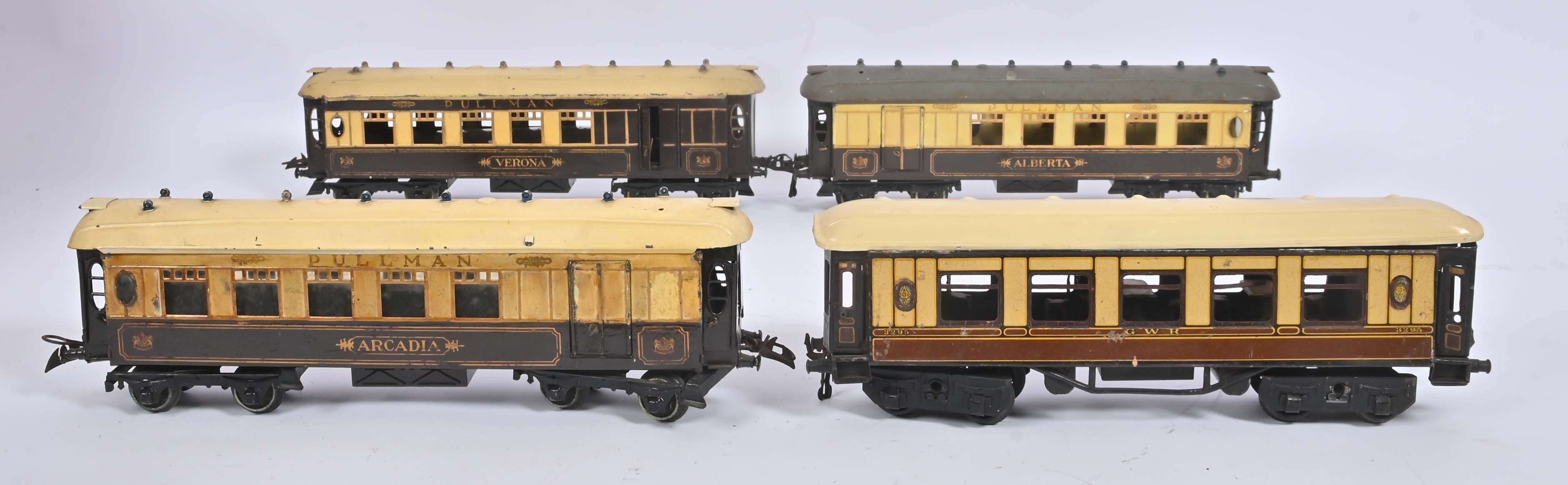 Objets d'art & Curiosités