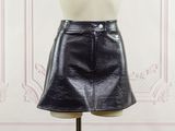 jupe en cuir noir sur mannequin mannequin mannequin mannequin mannequin mannequin mannequin mannequin mannequin mannequin mann