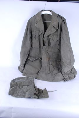 Une veste M43 38L avec capuche
