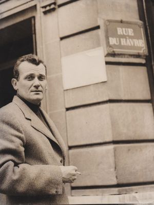 André Villers Portrait de l'écrivain Paul Guimard, l'année o…