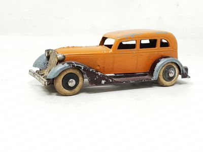 TOOTSIETOY (USA, années 30) Graham sedan orange/chassis gren…