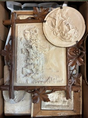 Lot de bas-reliefs en calcaire pétrifié - Photo 1