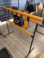 Ensemble comprenant de nombreux (environ 10) présentoirs mét… (photo 4)