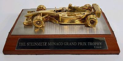 Réplica du trophée du Steinmetz Monaco Grand Prix représenta…