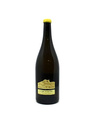 an image of a bottle of wine on a white background