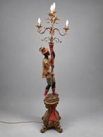 Porte-torchère en bois sculpté, laqué en polychromie et doru… (photo 4)