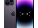 un gros plan sur un iPhone 11 et un iPhone 11