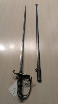 Sabre d’officier d’infanterie française modèle 1882, monture…