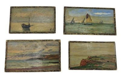 quatre tableaux représentant des bateaux sur un plan d'eau, peints sur un fond blanc