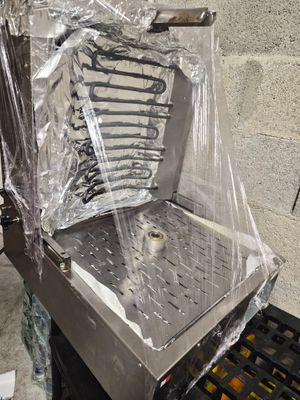 an image of a machine that has a bunch of items in it