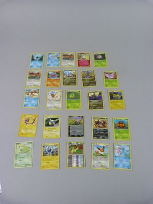 POKEMON NINTENDO Lot de 25 cartes Pokémon françaises.