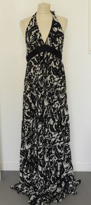 BCBG Maxazria une robe du soir, dos nu, dans les tons noir e…