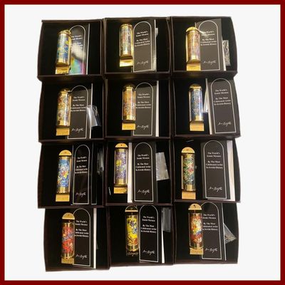 CHAGALL Marc 1887-1985 : Coffret de 12 Mezouzas en plaqué or…