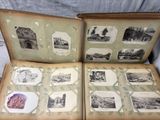 un livre ouvert contenant des photos de personnes et de bâtiments