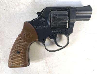 Revolver ROHM RG 56, calibre 6 mm Flobert blanc.