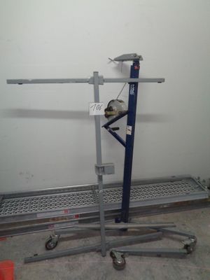 une photo d'une machine posée sur un chariot