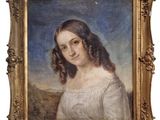 portrait d'une femme en robe blanche dans un cadre doré