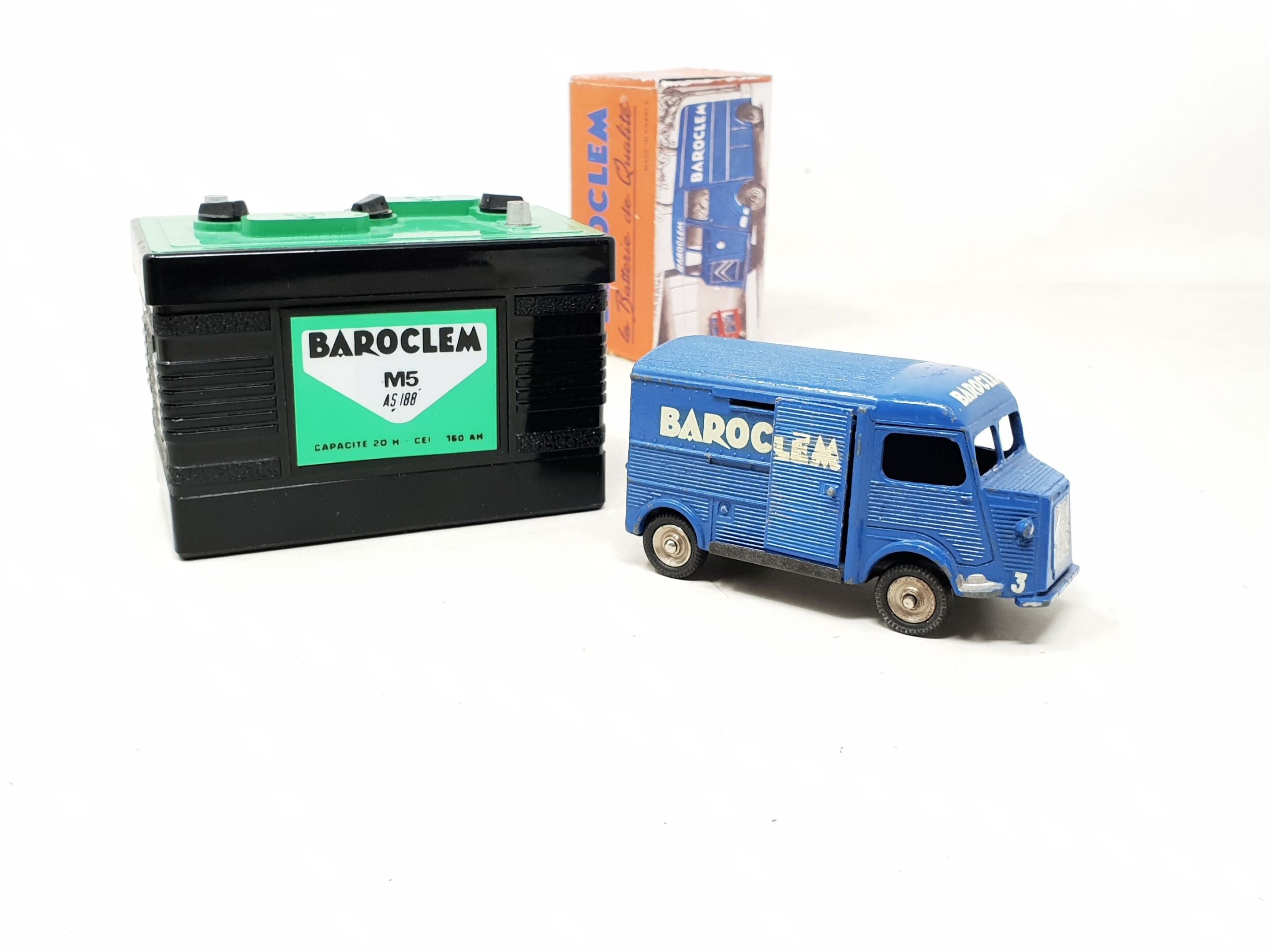 Objets d'art & Curiosités