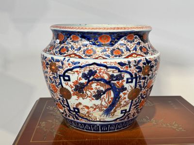 CHINE, XXe. Important cache-pot en porcelaine polychrome et … - Photo 1