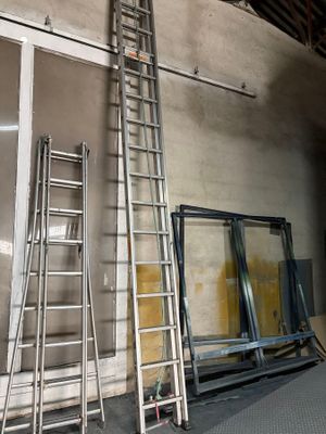 Une échelle double GENRIES - 2 x 16 barreaux. - Photo 1