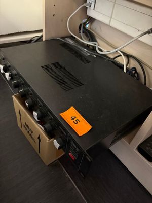 Ampli STAGE LINE 4 Enceintes Mise à Prix : 60€