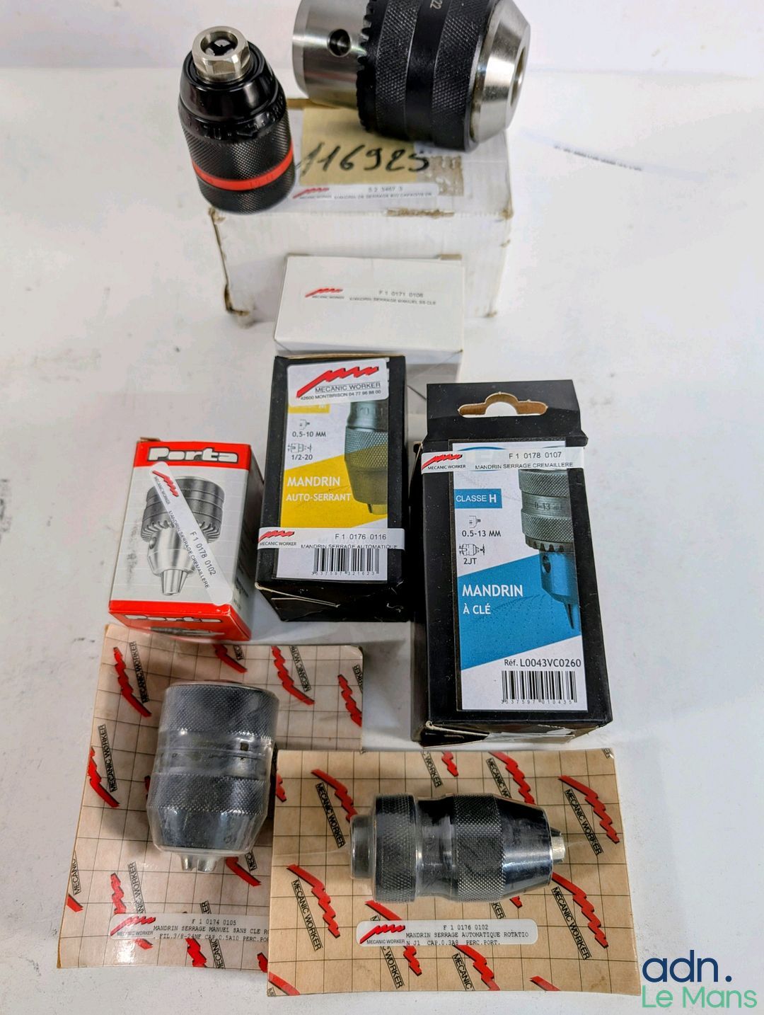 Lot de 7 mandrins de modèles divers.