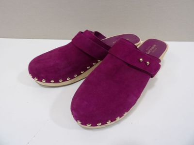 PETITE MENDIGOTE Paris - Sabots Prune neuves en taille 40.