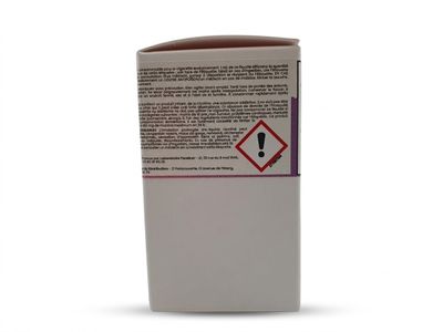 une image représentant une bouteille d'alcool avec une étiquette dessus