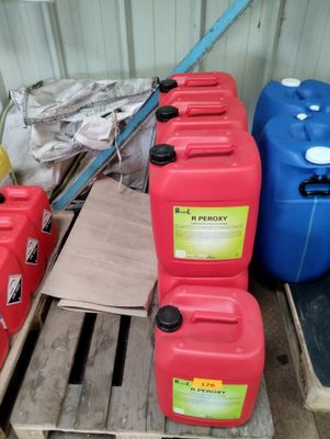 7 Bidons de R PEROXY (traitement de l'eau) ROUEIL - Photo 1
